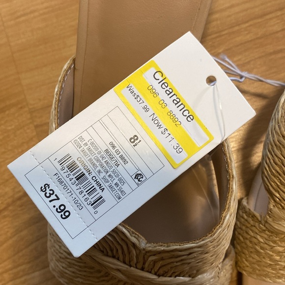 A new day heels. NWT. 8.5 - Picture 2 of 5